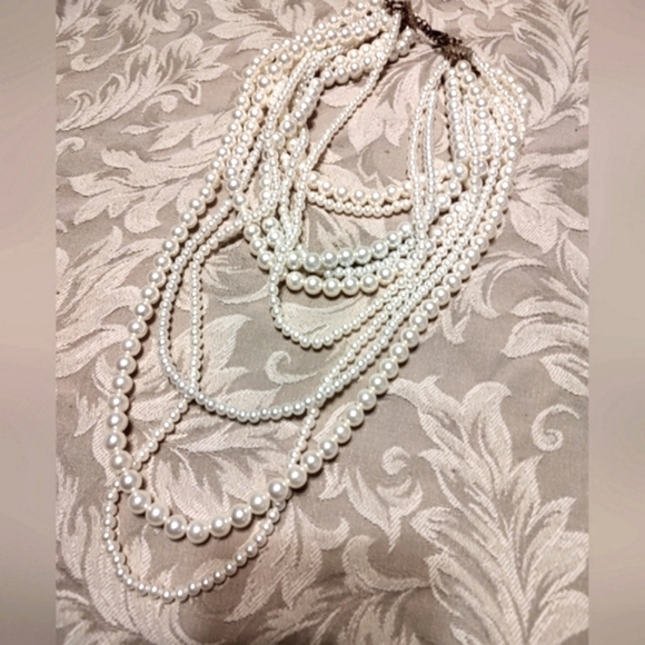 🌹 Exquisite Draping Creamy Ivory Pearl Statement Necklace - Picture 11 of 12
